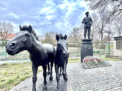 В Херсонской области открыли памятник русскому путешественнику Петру Козлову