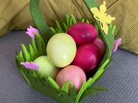 Без химии и краски: как покрасить яйца на Пасху натуральными продуктами