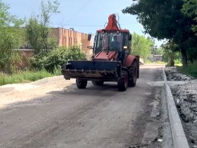 Благоустройство крупнейшего двора в Колычеве завершат в конце августа