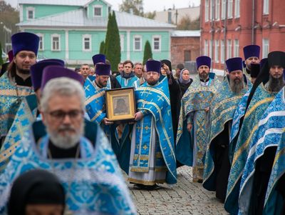 Движение и парковку транспорта ограничили на семи улицах Коломны