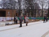 В парке Мира началось строительство катка